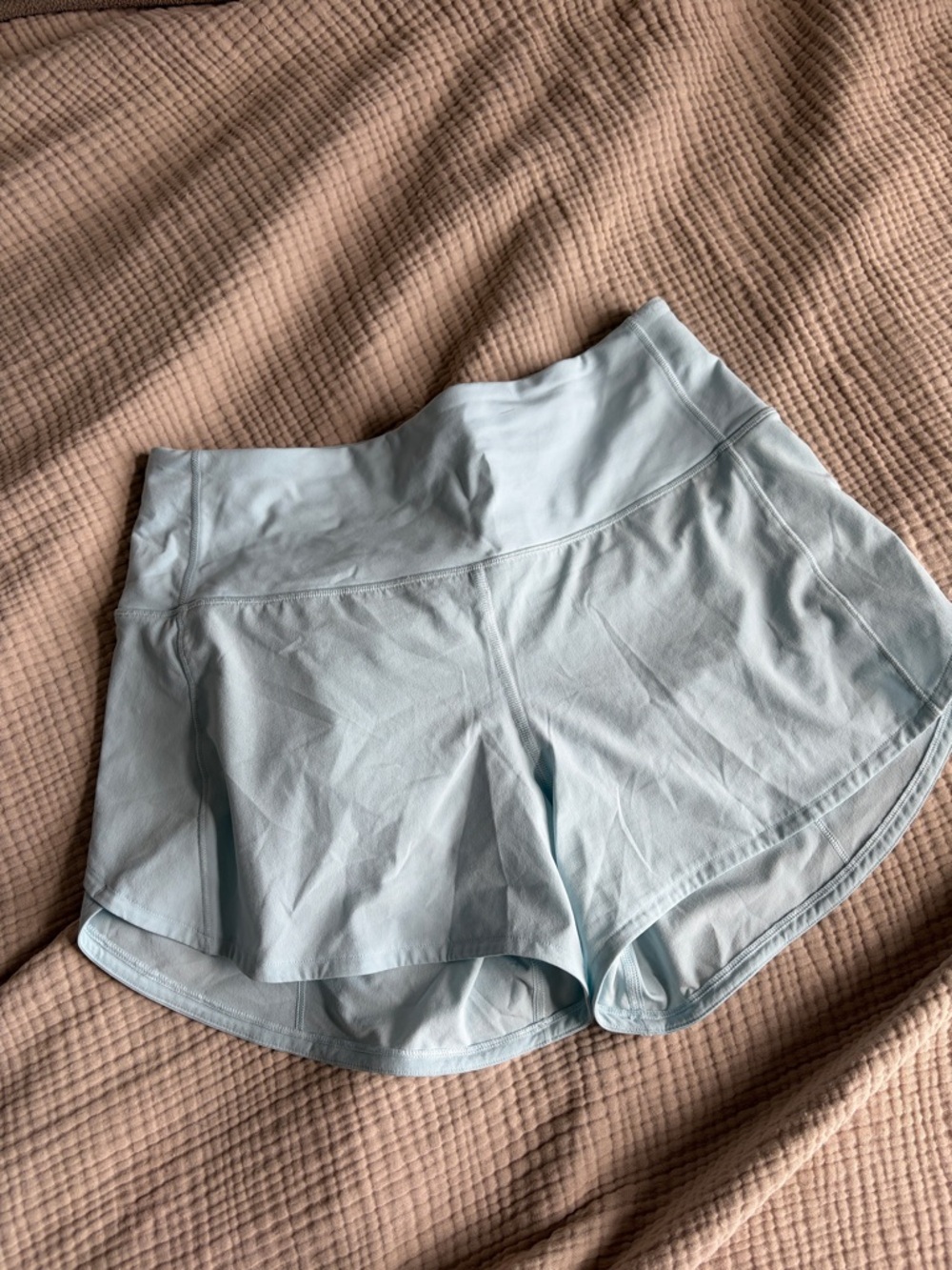 Lululemon speed up shorts 4” in powder blue